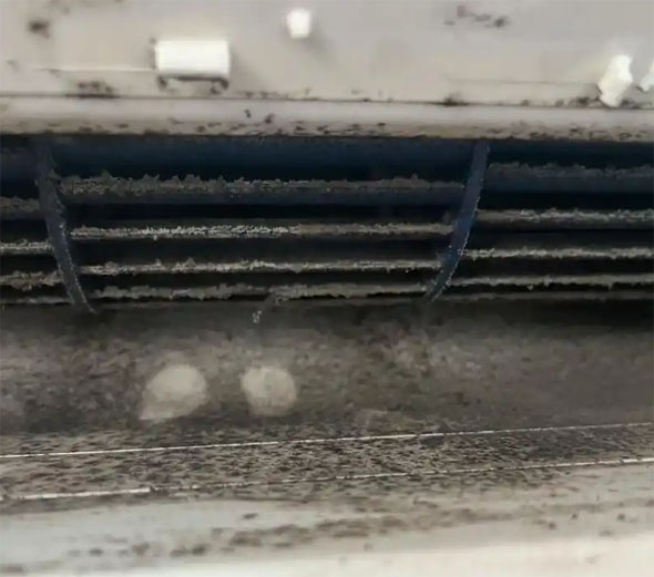 掇刀空调吹的风有股烧焦味是怎么回事